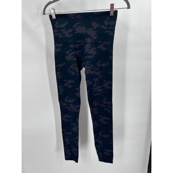 Spanx Women's M Medium Look at Me Now Seamless Leggings Green Camo FL3515 - Picture 4 of 5